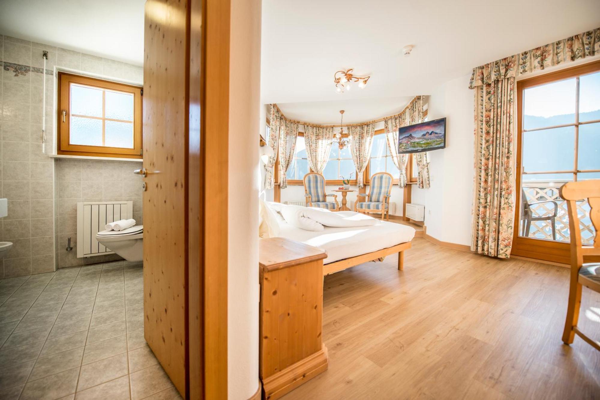 Turmhotel Gschwendt Planca di Sopra Экстерьер фото